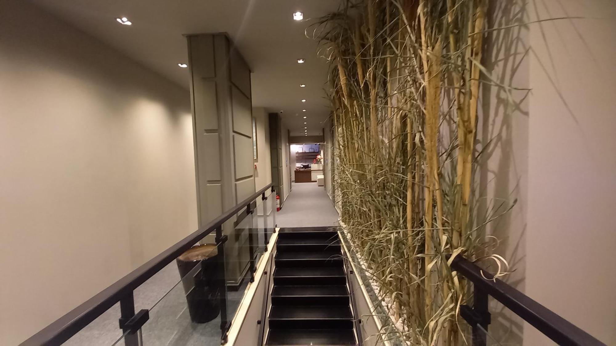Hotel Aglon Вльора Екстер'єр фото